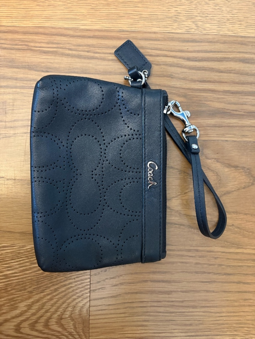 COACH Signature Black Leather Punched C Wristlet With Hangtag